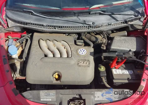 2000 Volkswagen New Beetle Gls из США, поврежденный, VIN 3VWCC21C4YM446554